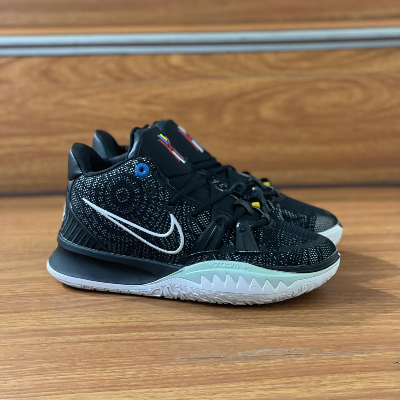 NIKE KYRIE 7 PALE IVORY